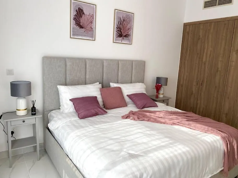 Bright & Relaxing 2 Bedroom Apartment With Easy Access Dubai 0*,